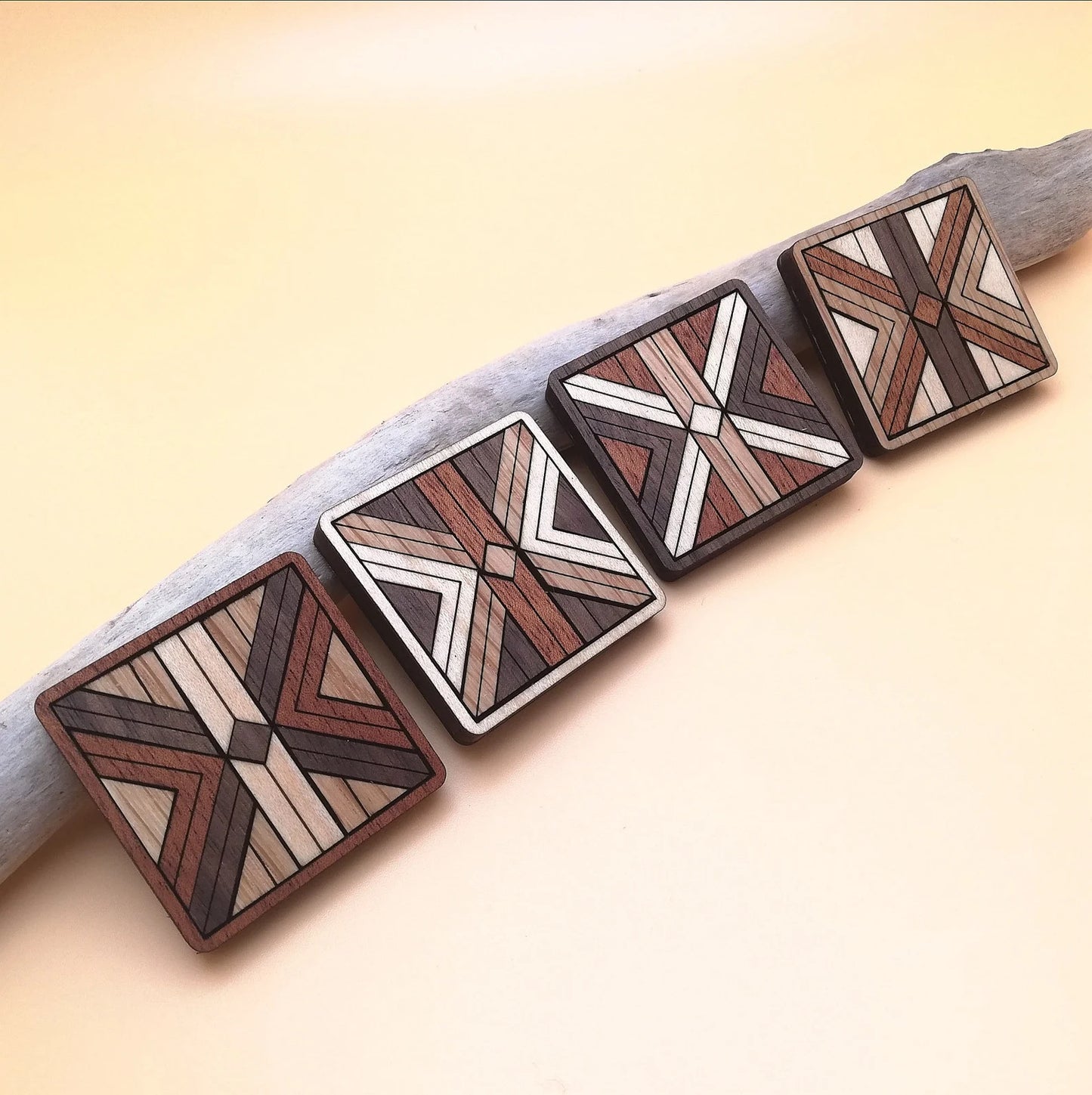 Wood Inlay Fridge Magnet Set: Barn Quilt