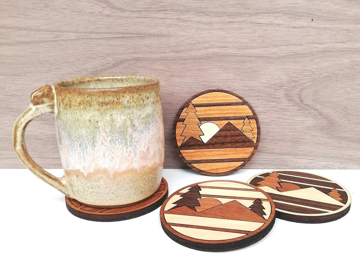 Wood Inlay Coaster Set: Mountain (round)