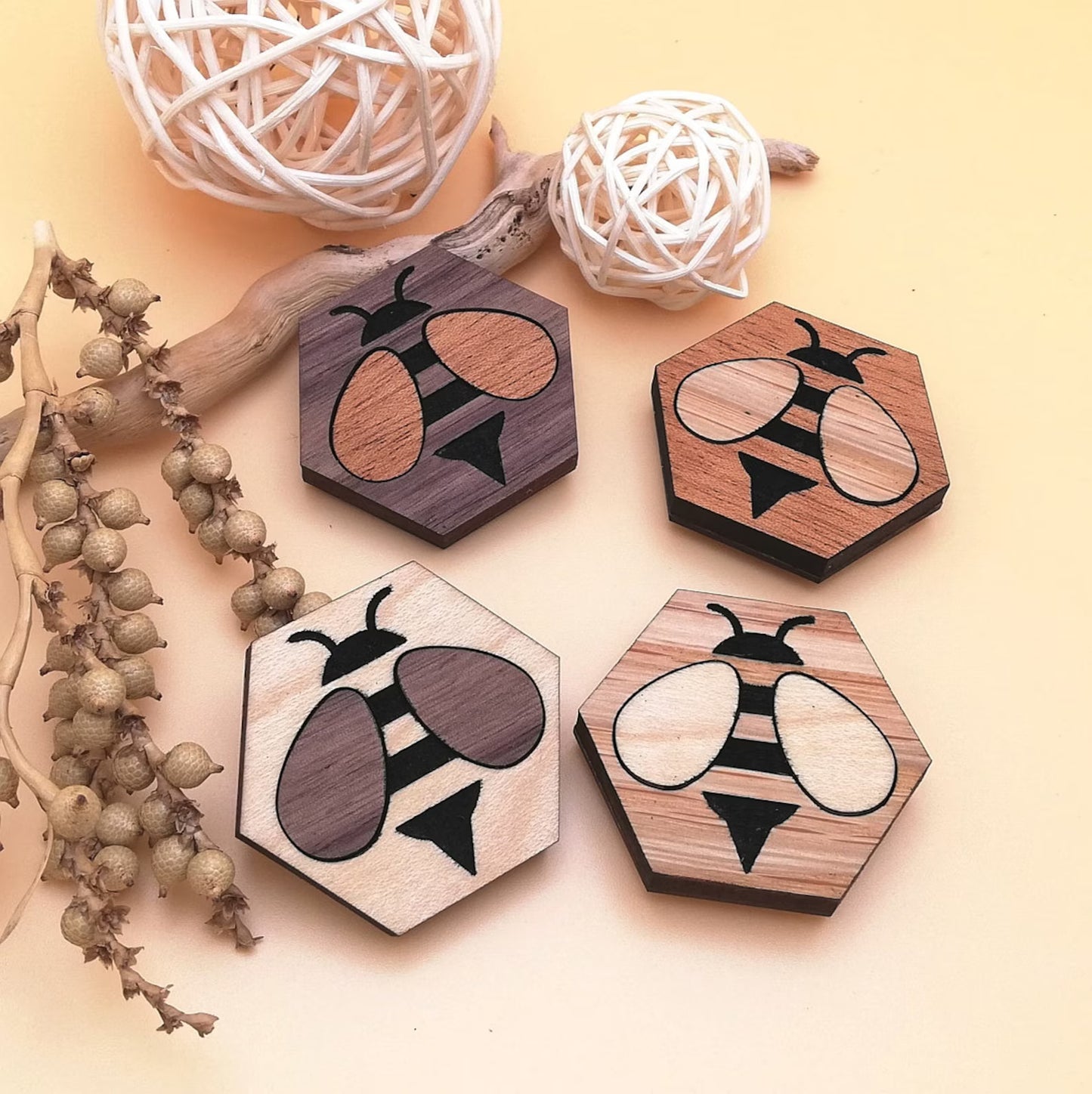 Wood Inlay Fridge Magnet Set: Honeybee