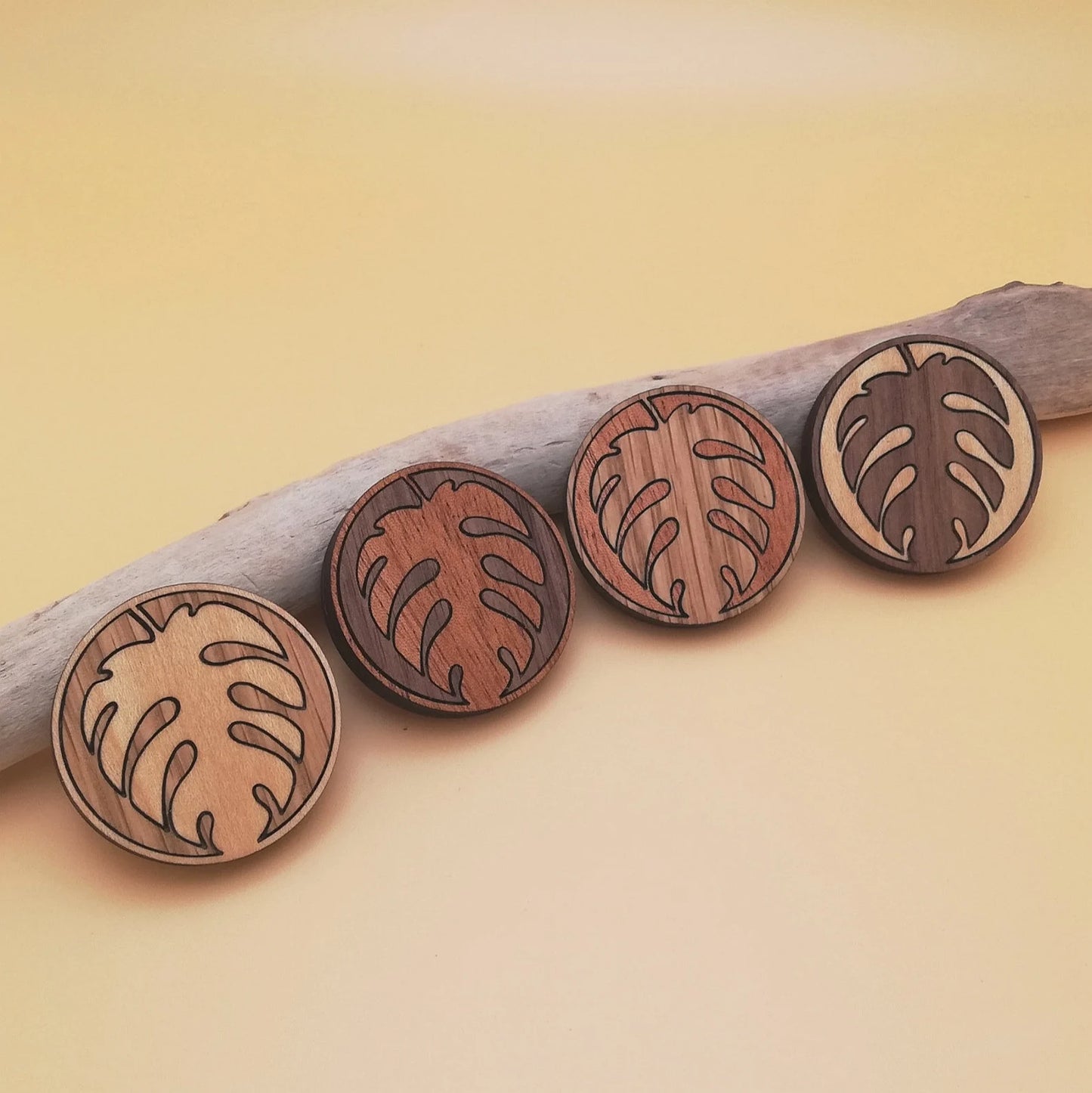 Wood Inlay Fridge Magnet Set: Monsterra Leaf