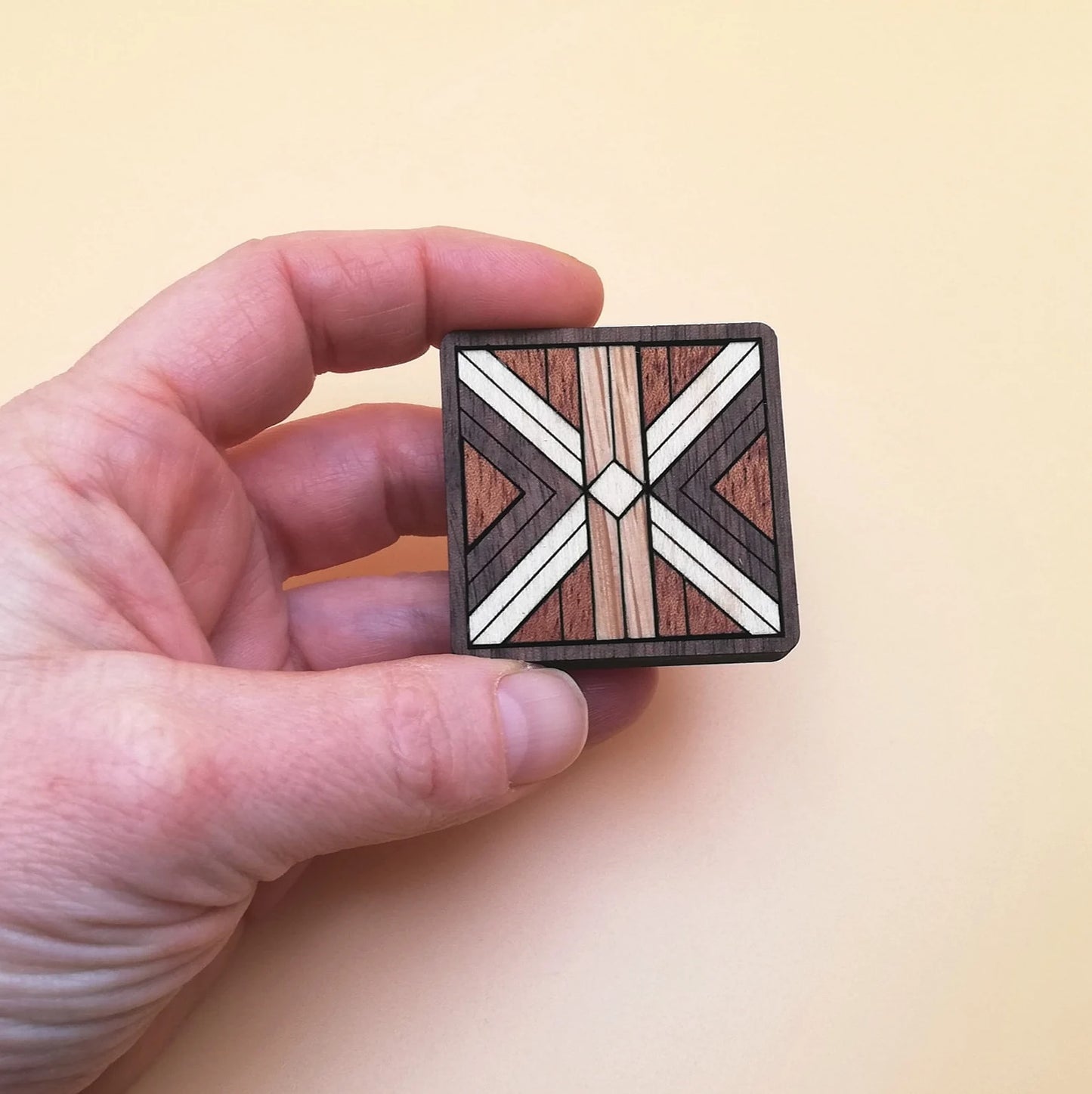 Wood Inlay Fridge Magnet Set: Barn Quilt